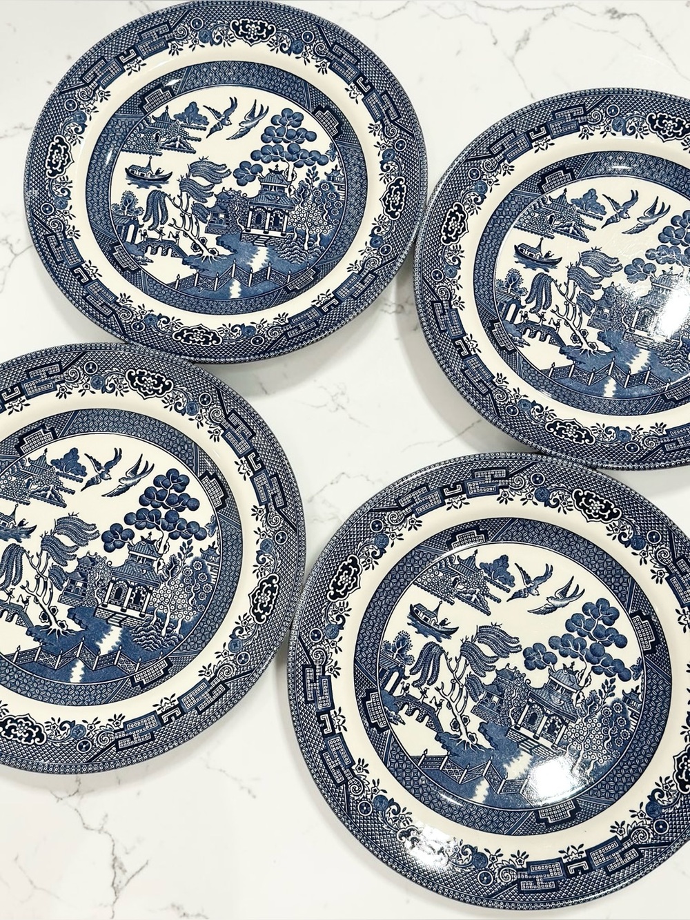 Churchill VTG Blue Willow Dinner Plates, Staffordshire England 10.25” Set Of 4